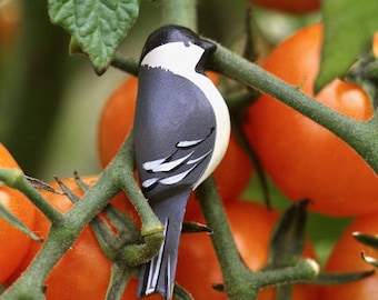 Wooden Chickadee Brooch : Hand-Painted Bird Pin, Mid-Century Modern Style, Vintage 1960s–1970s