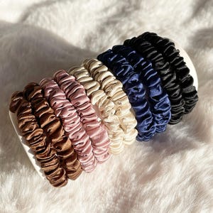 2pcs 100% Mulberry Silk Skinny Scrunchies, Gentle Silk Hair Ties, No Tugging/Kinks