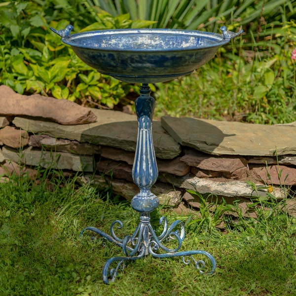 Pedestal Birdbath with Bird Detail in Frosted Blue
