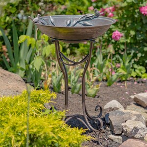 Iron Birdbath with 2 Birds in Bronze Finish