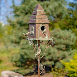 Haystack Cabin Birdhouse Garden Stake "Sumeru"