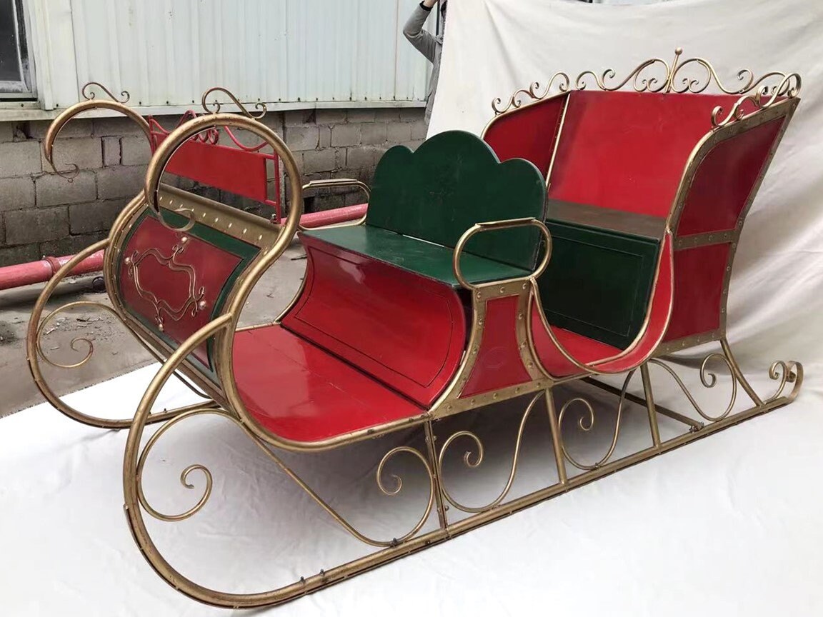 9ft Long Massive Life Sized Classic Metal Christmas Sleigh 9ft Long Massive Life Sized Classic Metal Christmas Sleigh
