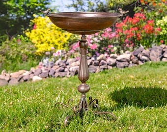 Metal Pedestal Birdbath with Cast Iron Bird Detail in Copper Bronze