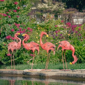 Set of 4 Bright Pink Iron Flamingos