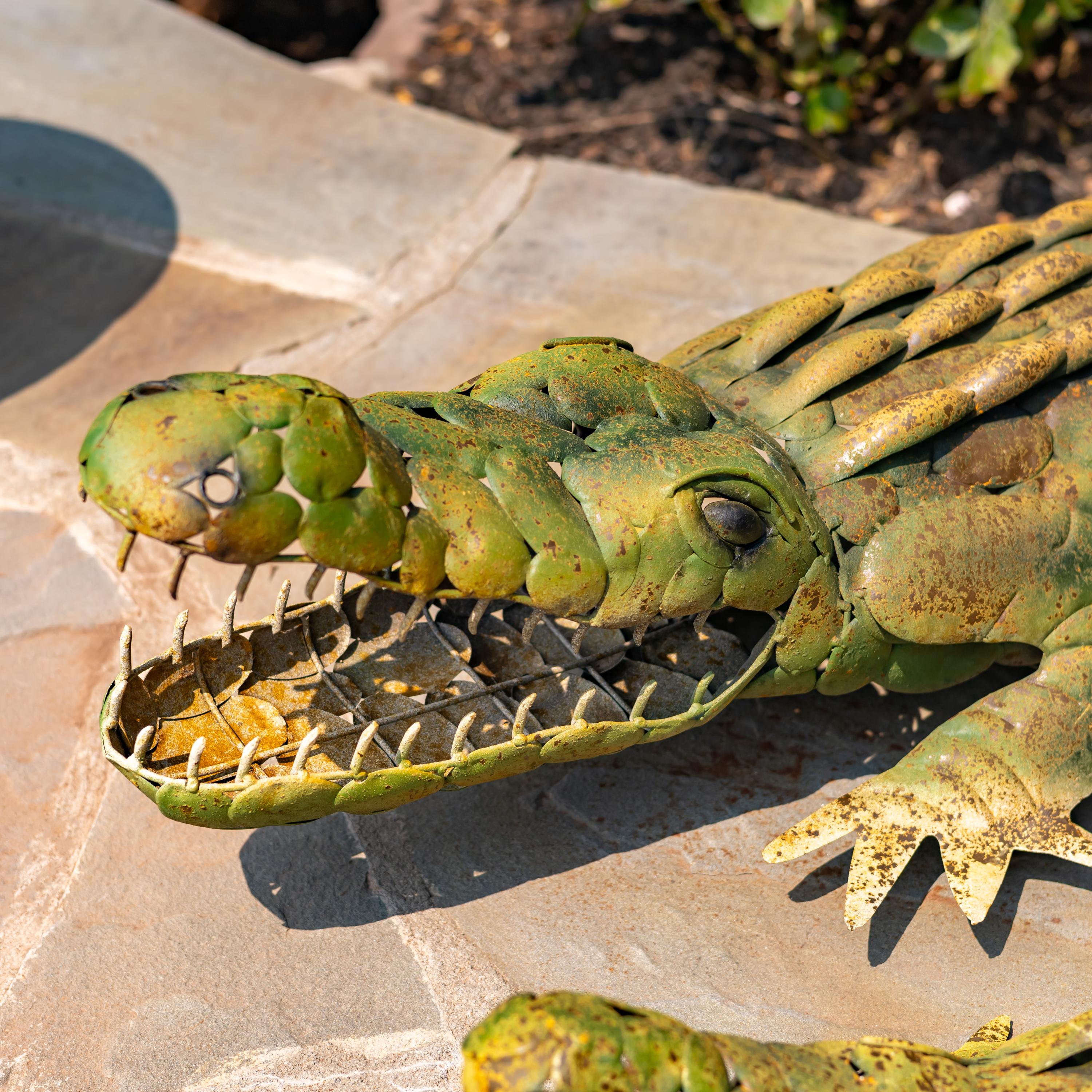 Set of 2 Assorted Decorative Metal Alligators 