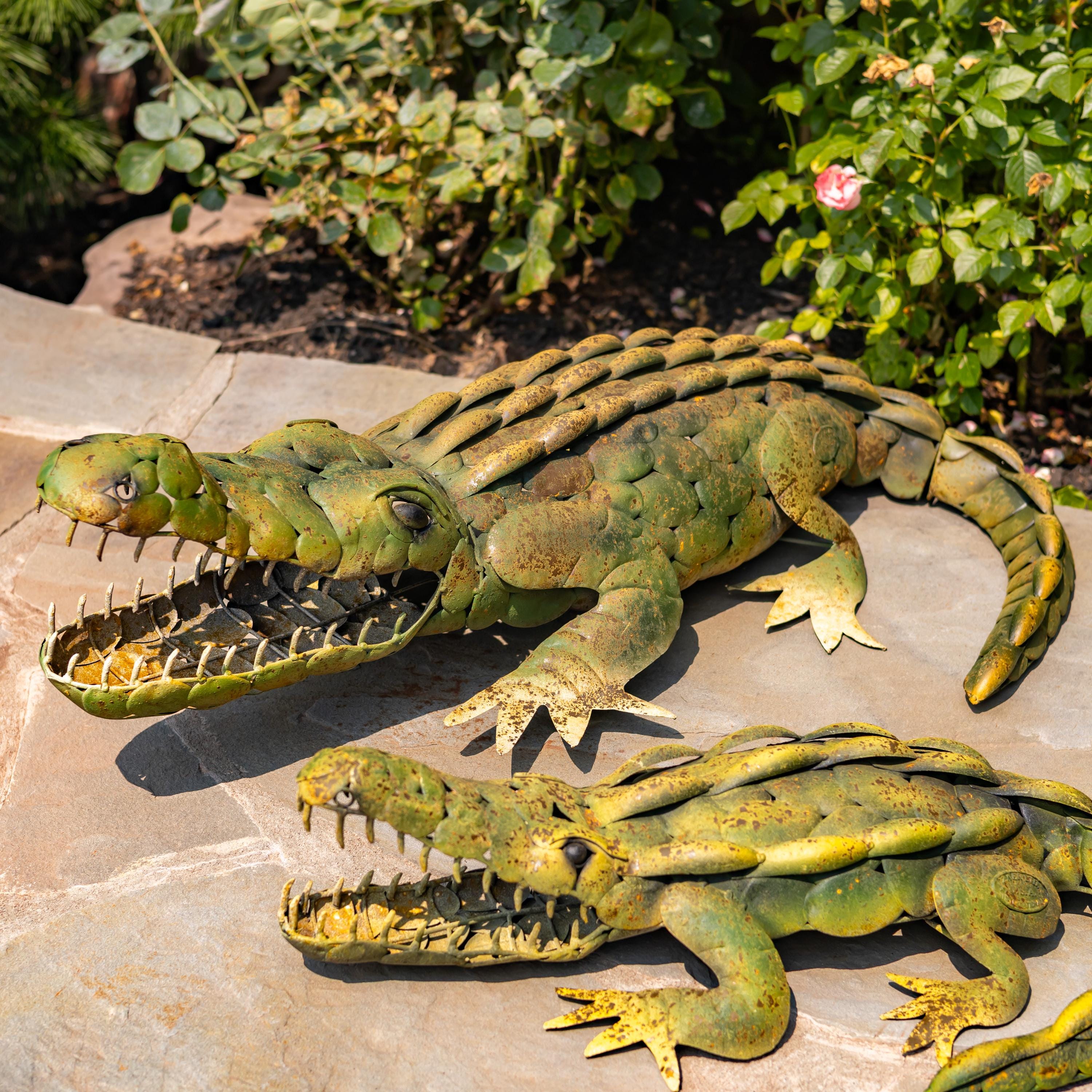Set of 2 Assorted Decorative Metal Alligators 
