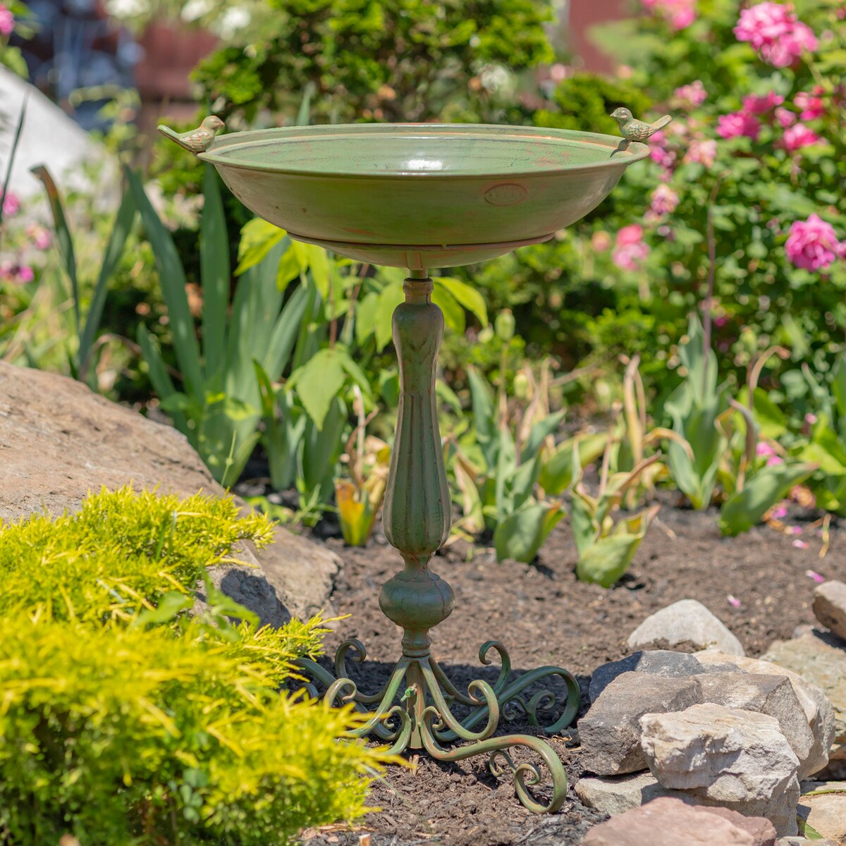 Metal Pedestal Birdbath With Cast Iron Bird Detail in Verdi Green - Etsy