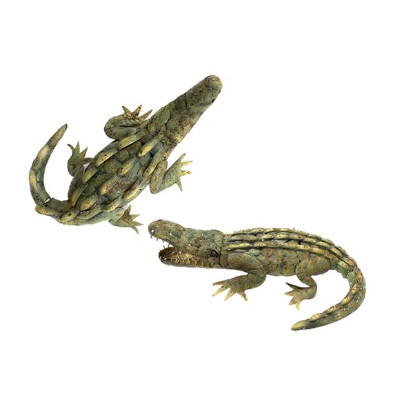Set of 2 Assorted Decorative Metal Alligators 