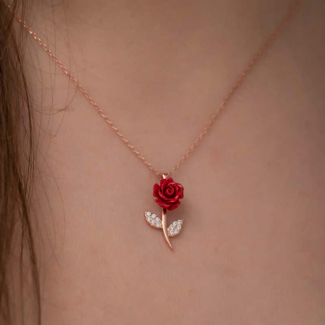 Red rose gold necklace deals