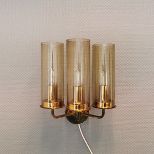 VERY beautiful wall lamp with 3 light sources. Model V-169/3. Designed and manufactured in Sweden by Hans-Agne Jakobsson 1960s for Markaryd.