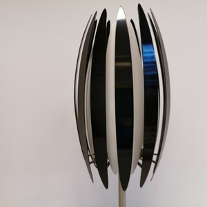 Very beautiful and large table lamp, designed by Benny Frandsen for Frandsen Lightning, in the mid 1980s. Model JAWS, danish, design, retro