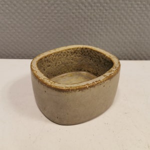 Ceramic bowl from Danish Palshus, in a beautiful beige/greyish matt glaze.
