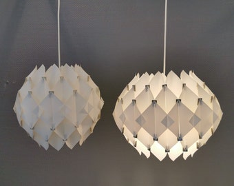 Butterfly Hängelampen, 1968 entworfen vom dänischen Designer Lars Schiøler für Hoyrup Denmark.