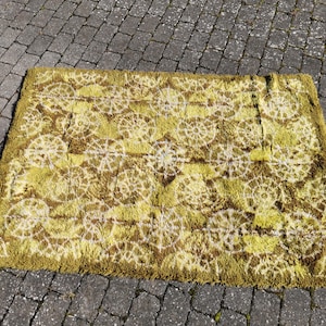 Vintage Swedish Wool Rya Rug – 1970s-80s Green Geometric Pattern (200x135cm)