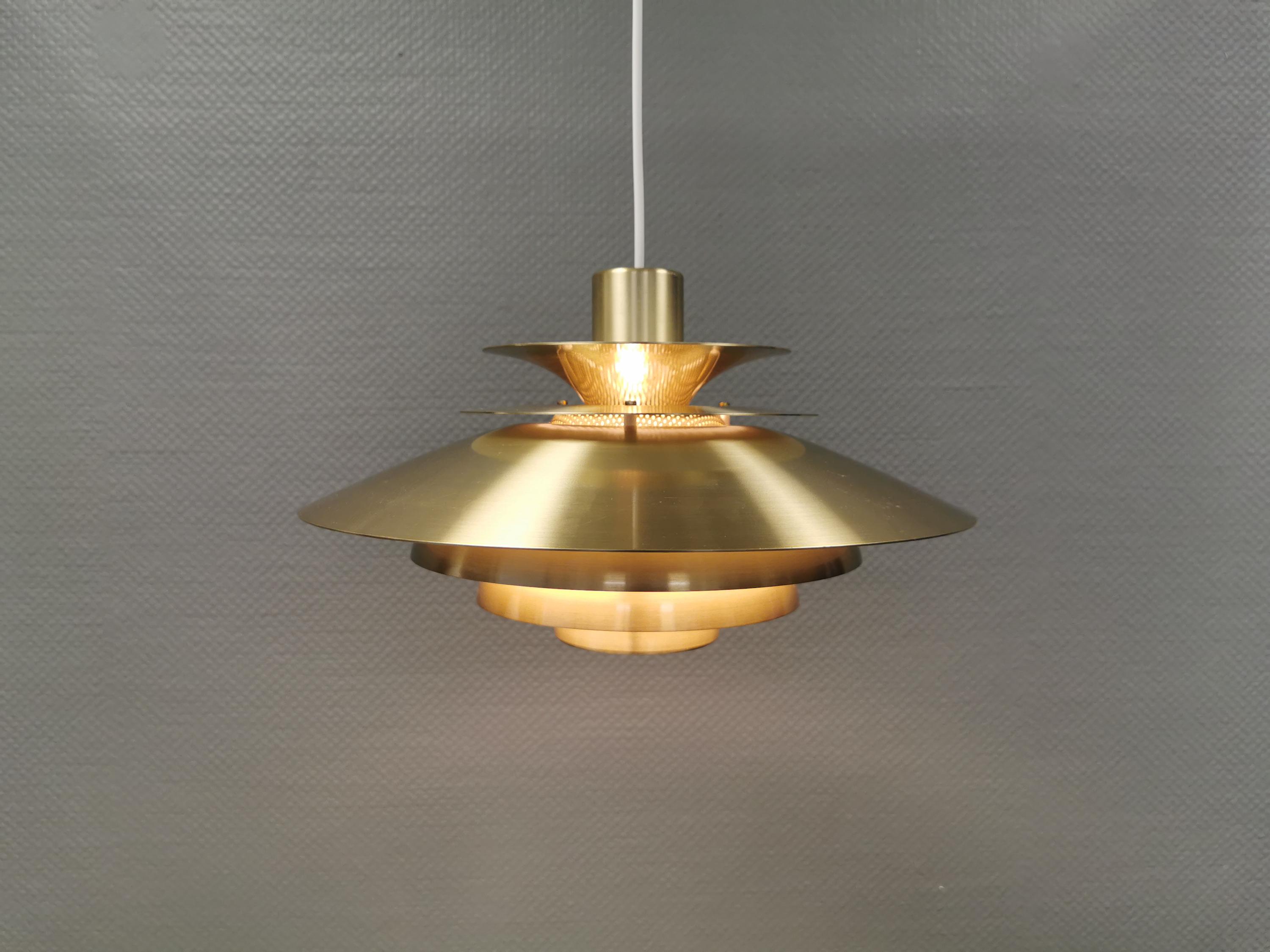 生まれのブランドで Very Beautiful and Well Maintained Danish Designed Hanging ギター