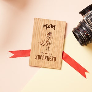 Maman tu es ma carte de bois de super-| Cadeaux personnalisés pour maman, message personnalisé, amour, fête des mères, anniversaire, juste parce que