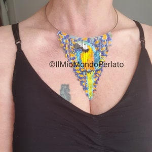 Pattern for Necklace with fringes - Blue & Gold Macaw with blue background