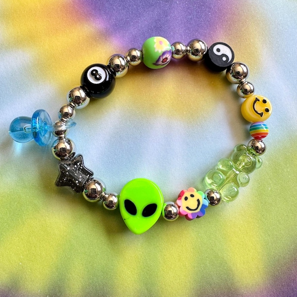 90s Y2K Beaded Bracelet: Smiley Face, Alien, Magic 8 Ball, Pacifier Charms