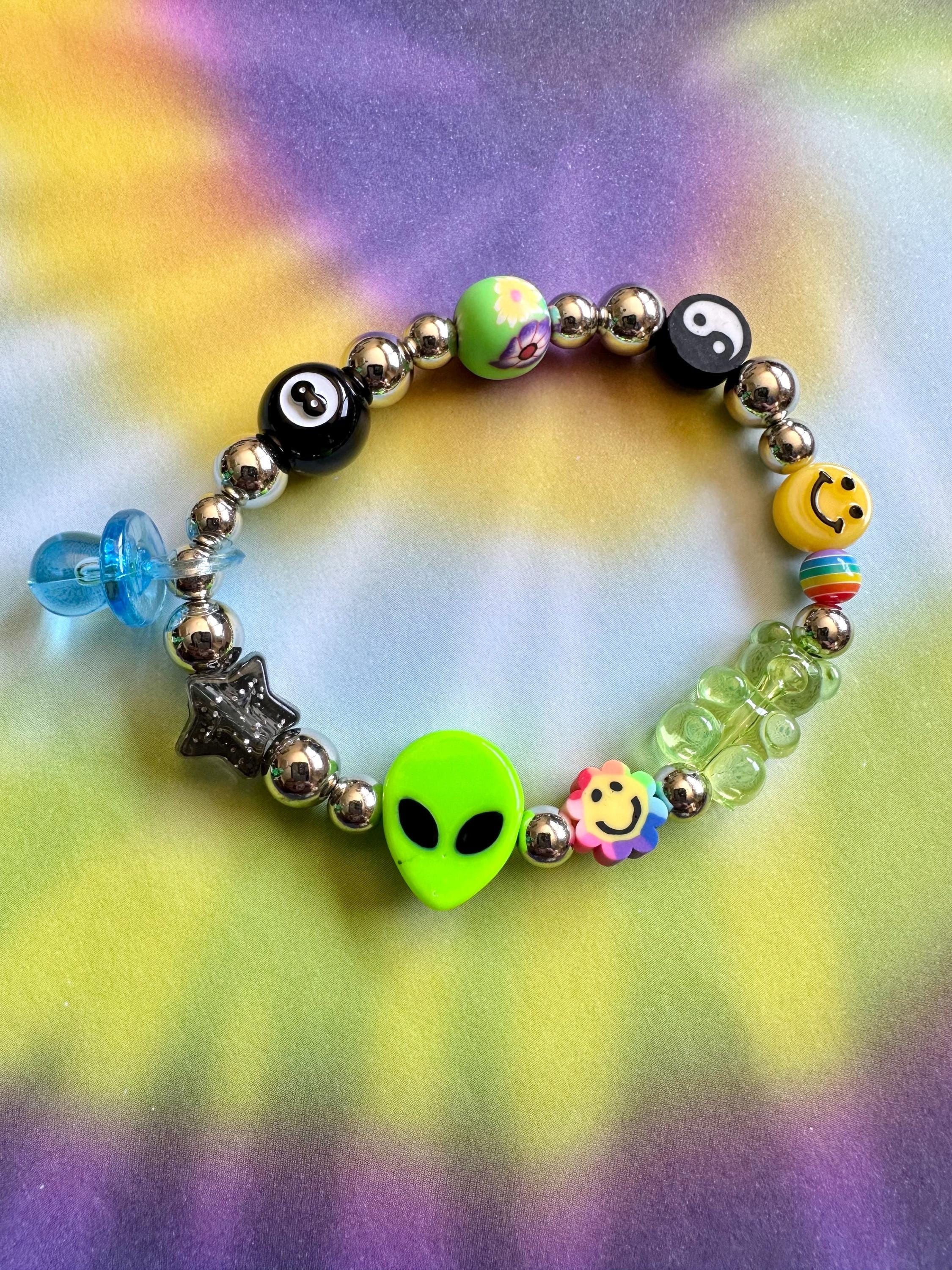 90s Y2K Beaded Bracelet: Smiley Face, Alien, Magic 8 Ball