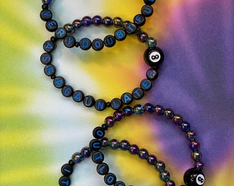 Magic 8 Ball Bracelet: Nostalgic Iridescent Beaded Jewelry