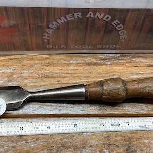 Vintage Unmarked  Wood Chisel beveled 1 inch