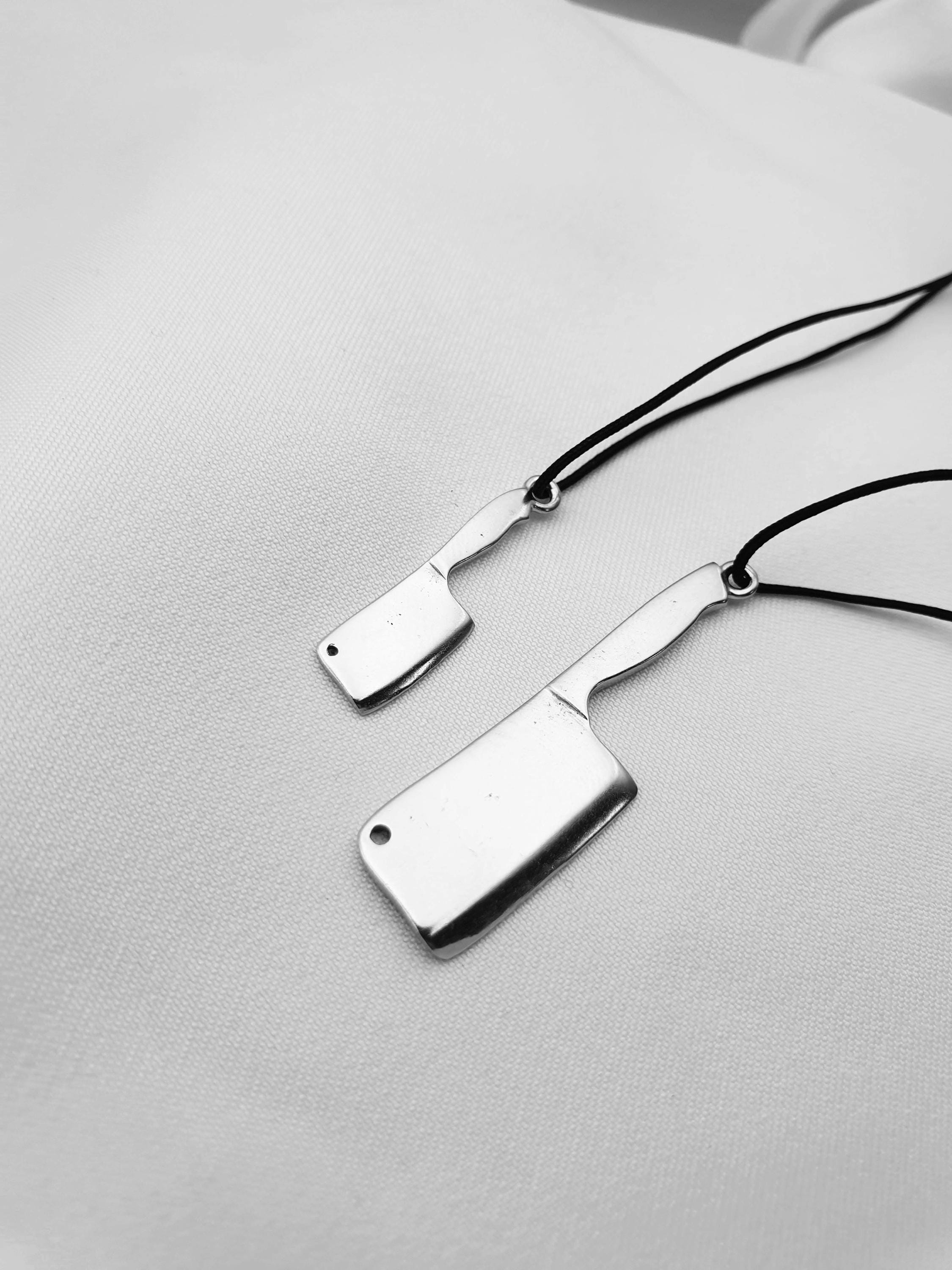 ネックレス・チョーカー BLENDOFF Cleaver Knife Necklace Silver 925 Amazon.com: Triple Chef's Knife and Cleaver Pendant Necklace