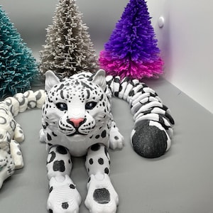 3D printed large Snow Leopard