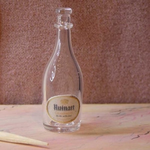 Weinflasche m. abnehmbaren Plug