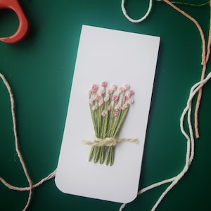 Rozenboeket - ambachtelijk, met de hand geborduurde bloemenkaart voor Moederdag, verjaardag of een speciale gelegenheid.