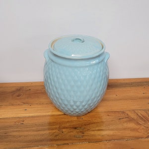 Vintage Hull Pottery Diamond Quilt Pattern Cookie Jar Canister