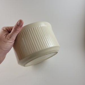 FTD 1981 Round Ramekin Planter