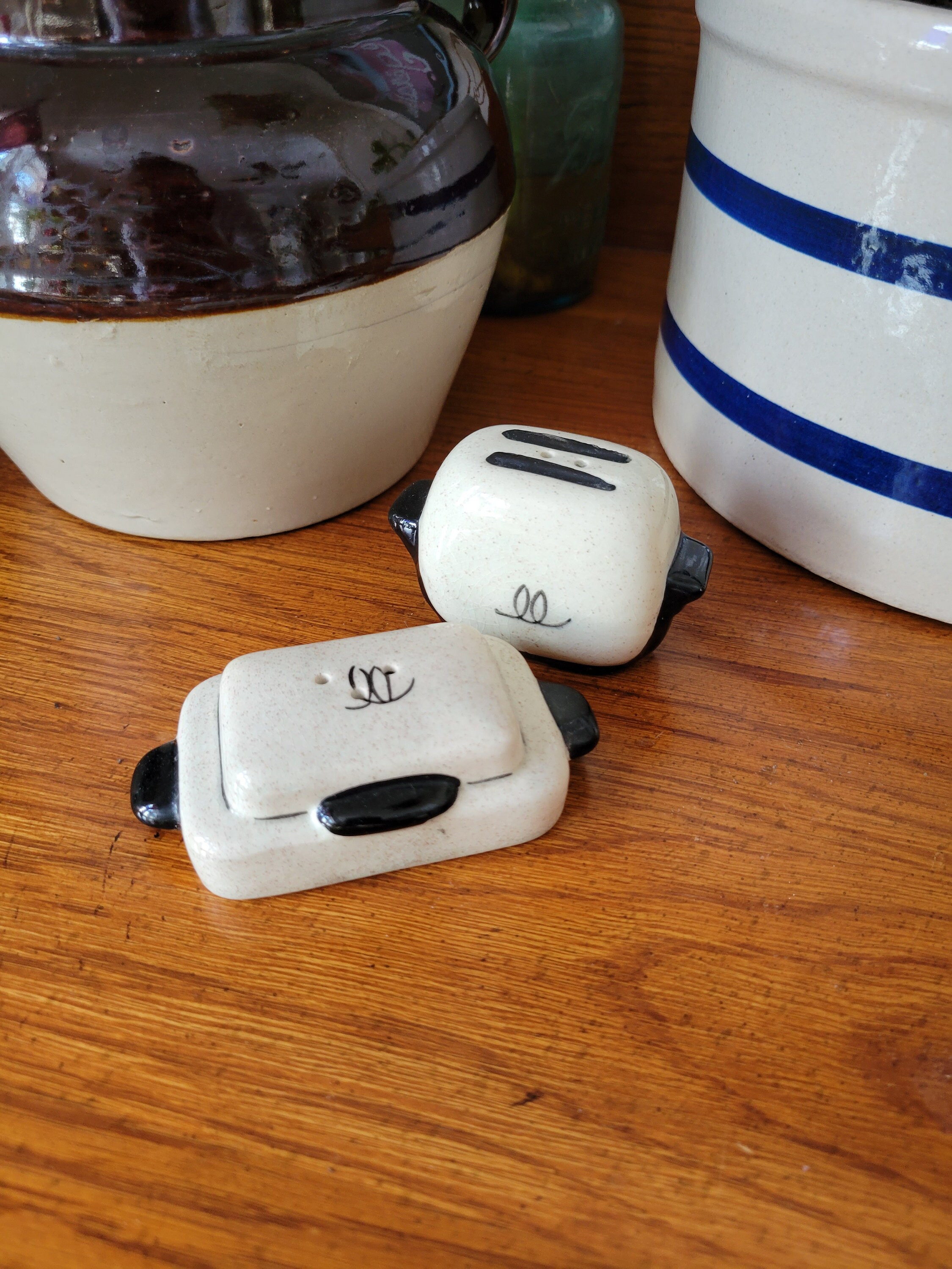 Vintage Salt & Pepper Shaker Set, Toaster and Roasting Rake - Etsy