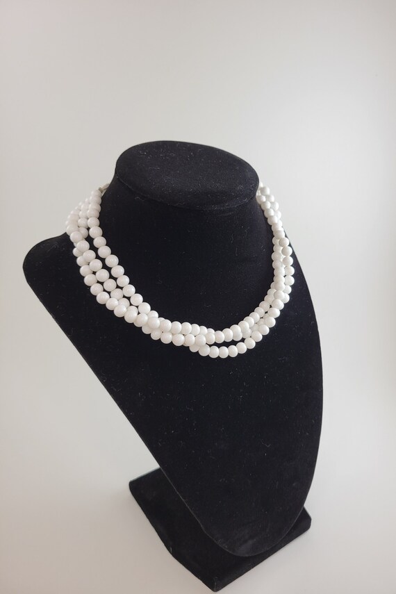 Vintage Japanese White Beaded Twist Necklace/Chok… - image 7