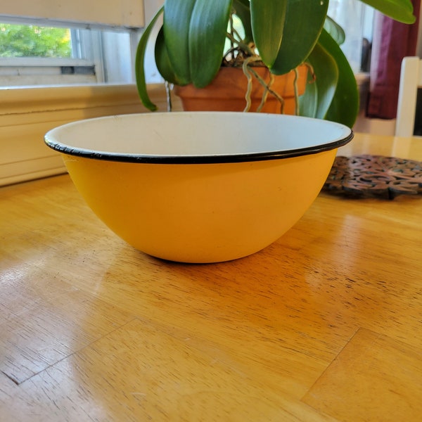 Vintage Yellow Enamelware Medium Mixing Bowl