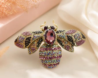 Honey Bee Brooch Crystal Bee Pin Rhinestone Insect Brooch Vintage Style Jewelry Elegant Holiday Party Brooch Gift