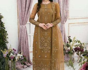 Vestido de organza bordado a mano: traje pakistaní para Eid en color marrón avellana