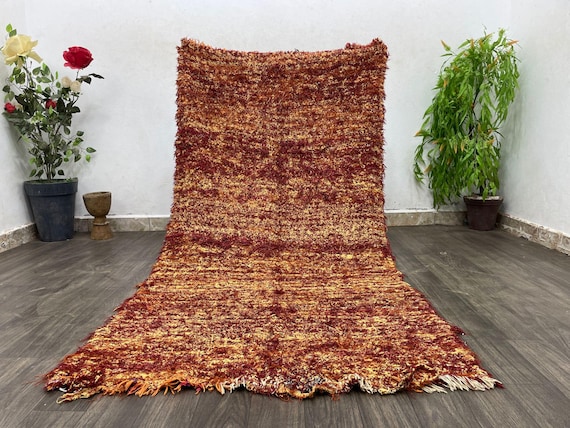 ハンドメイドのモロッコベルベルラグ：ヴィンテージシルクエリアラグ