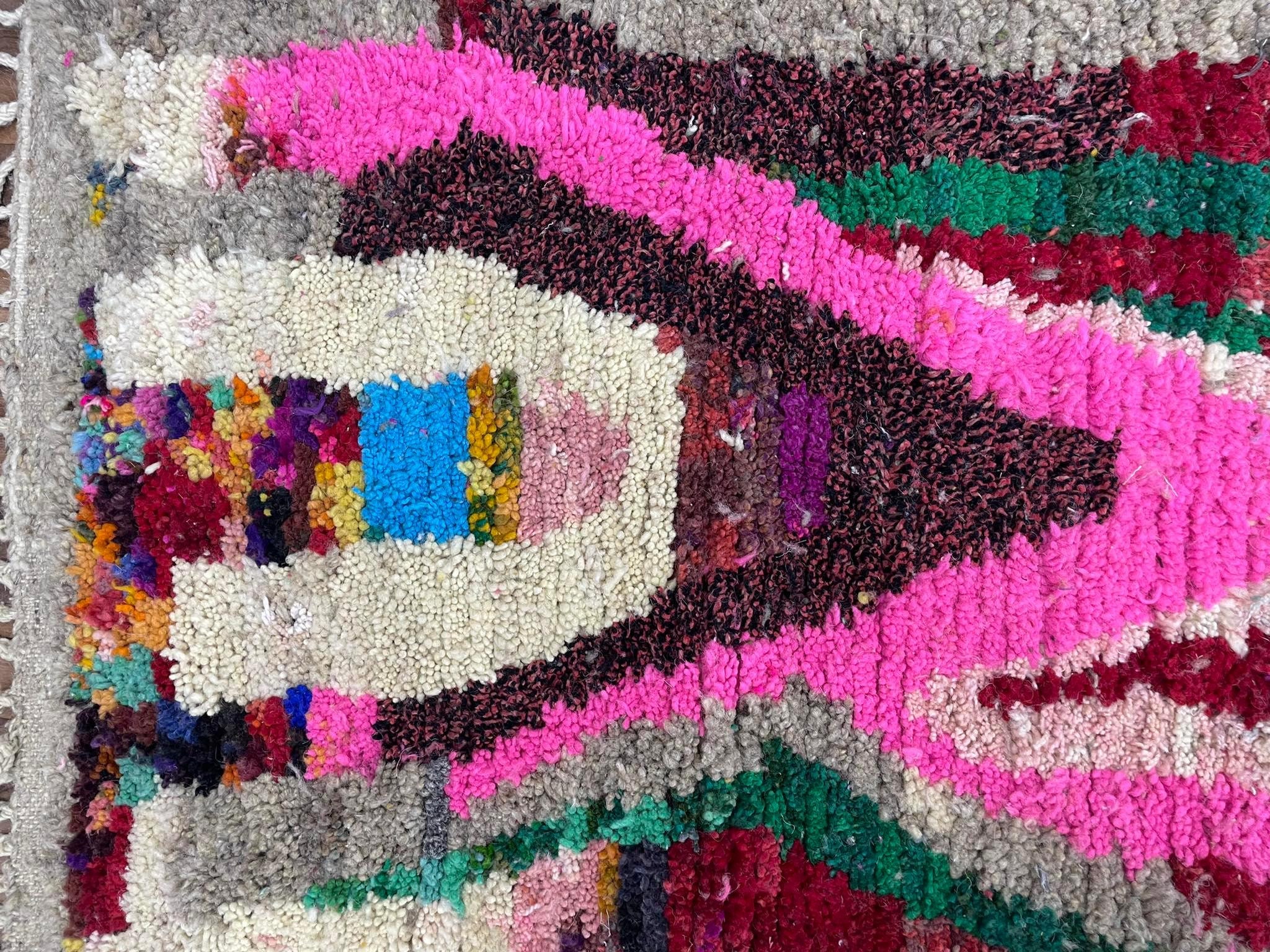 カスタムウールベルベルラグ – マルチカラーのモロッコ製ハンドメイド