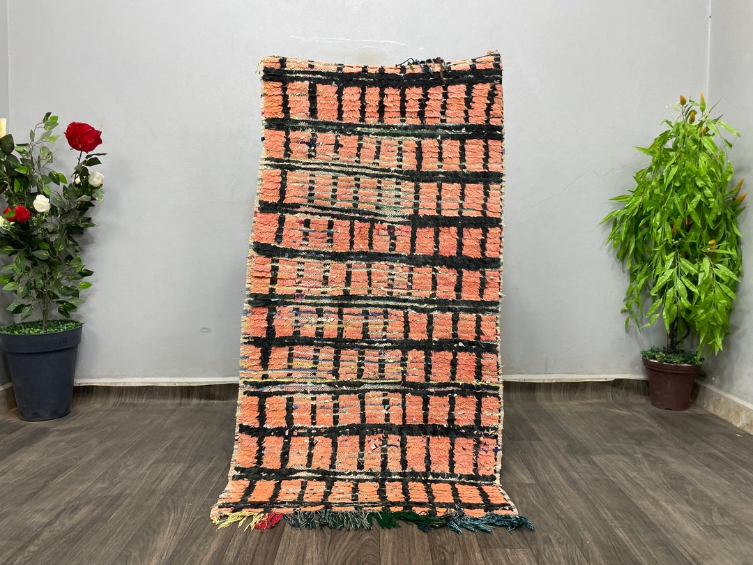手織りアジラルランナーラグ：モロッコ風チェック柄ラグ、168 x 87 cm 
