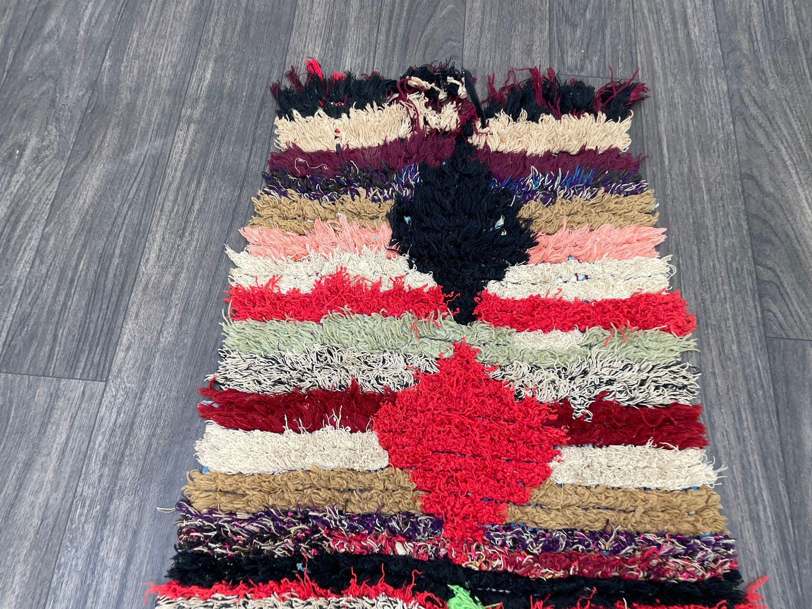 ハンドメイドのモロッコ製ラグランナー 2x6：ヴィンテージベルベルアジ