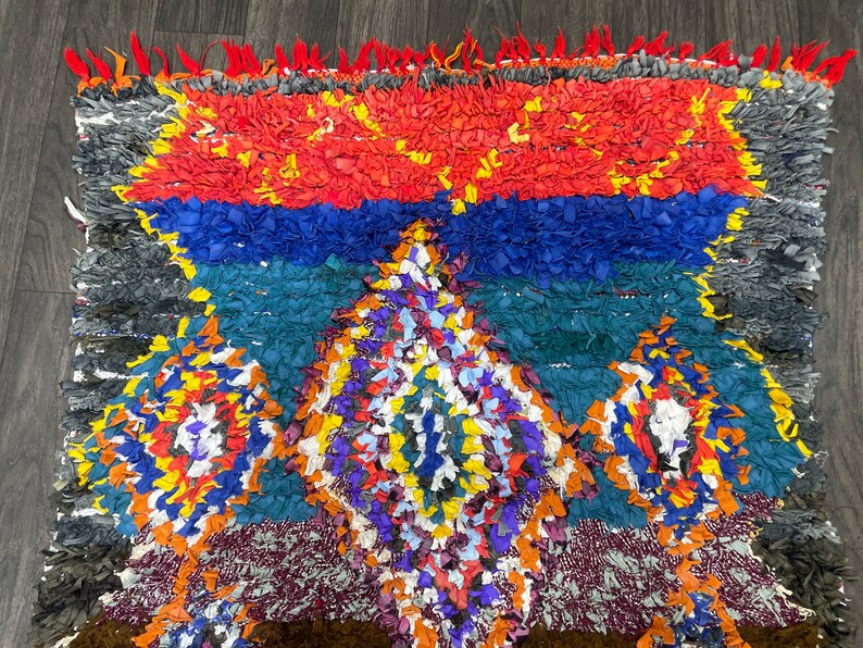 Vbrant Handmade Small Rug for Bedroom Aesthetic, Washable Area Rug 3x5