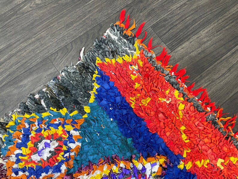 Vbrant Handmade Small Rug for Bedroom Aesthetic, Washable Area Rug 3x5