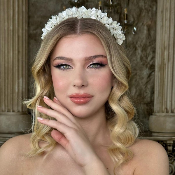 Pearl Floral Crown, Pearl White Bridal Headpiece, White Flowers Headpiece, Bridal Hair Vine, Wedding Hair Jewelry, Intense Bridal Headband