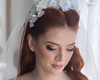 Flowers Wedding Hair Tiara, Boho Wedding Floral Headpiece, Bridal White Floral Hair Piece, 3D Floral Bridal Hair Piece, Wedding Crown Boho