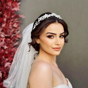 White Bridal Headpiece, Ivory Wedding Headband, White Flowers Tiara, Leafs Bridal Hair Accessory, Pearls Flowers Headpiece, Leaves Headband