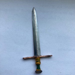 Lego sized longsword