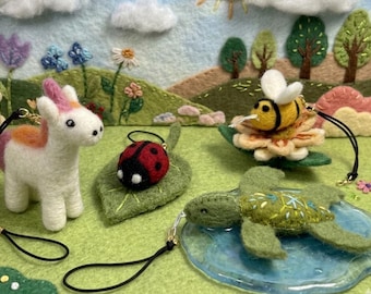 Handmade Wool Cat Wand Toy: Bee, Ladybug, Turtle, Unicorn Designs – Interactive Play
