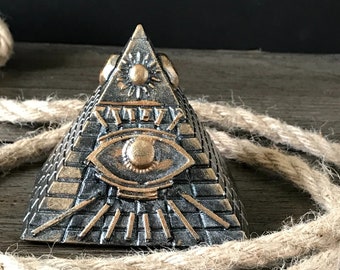 Pyramid eye of God, Pyramid with Eye of Providence  Spiritual, Altar, All Seeing Eye, Home Décor