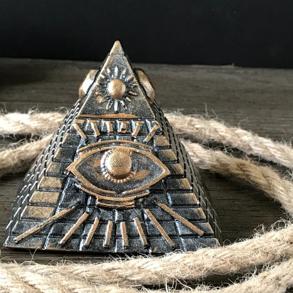 Pyramid eye of God, Pyramid with Eye of Providence  Spiritual, Altar, All Seeing Eye, Home Décor