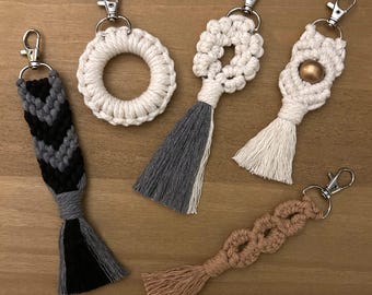 Handgefertigte Makramee Schlüsselanhänger